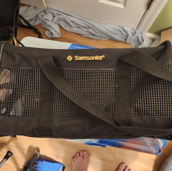 Samsonite Other - Samsonite Soft Sided Pet carrier for travel with small dogs or cat, GUC